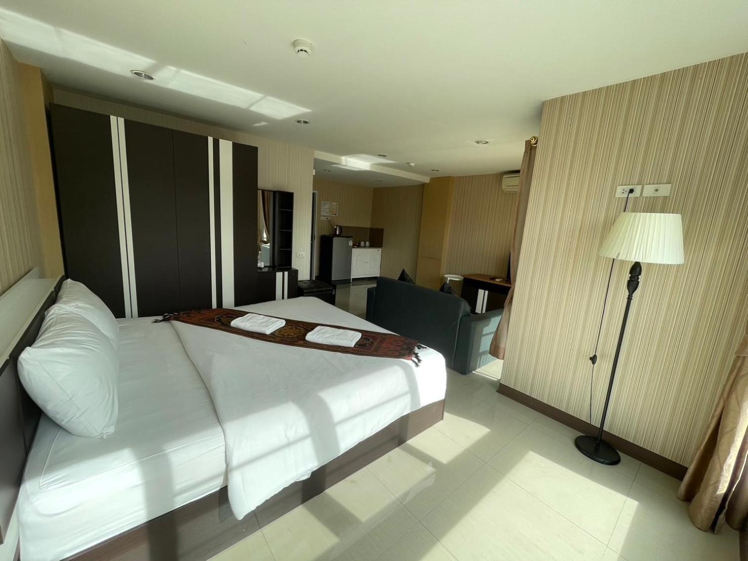 H2Do Hotel Ban Khlong Sanam Phli Esterno foto