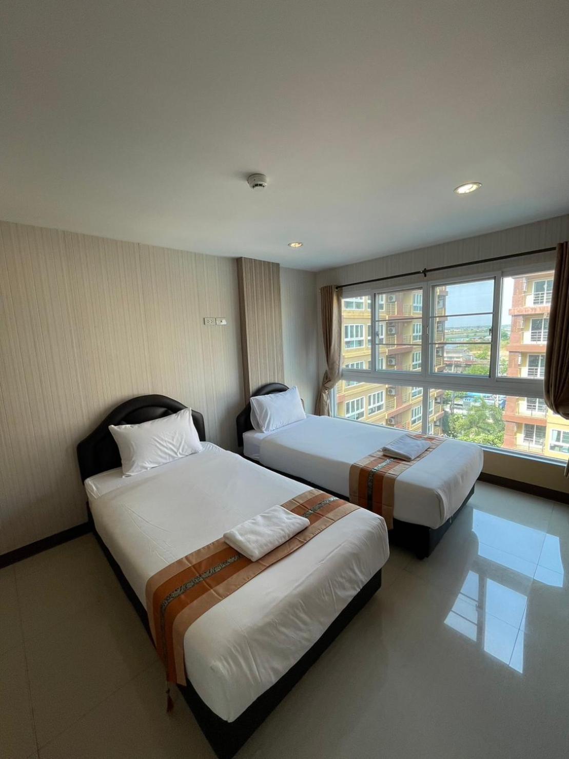 H2Do Hotel Ban Khlong Sanam Phli Esterno foto