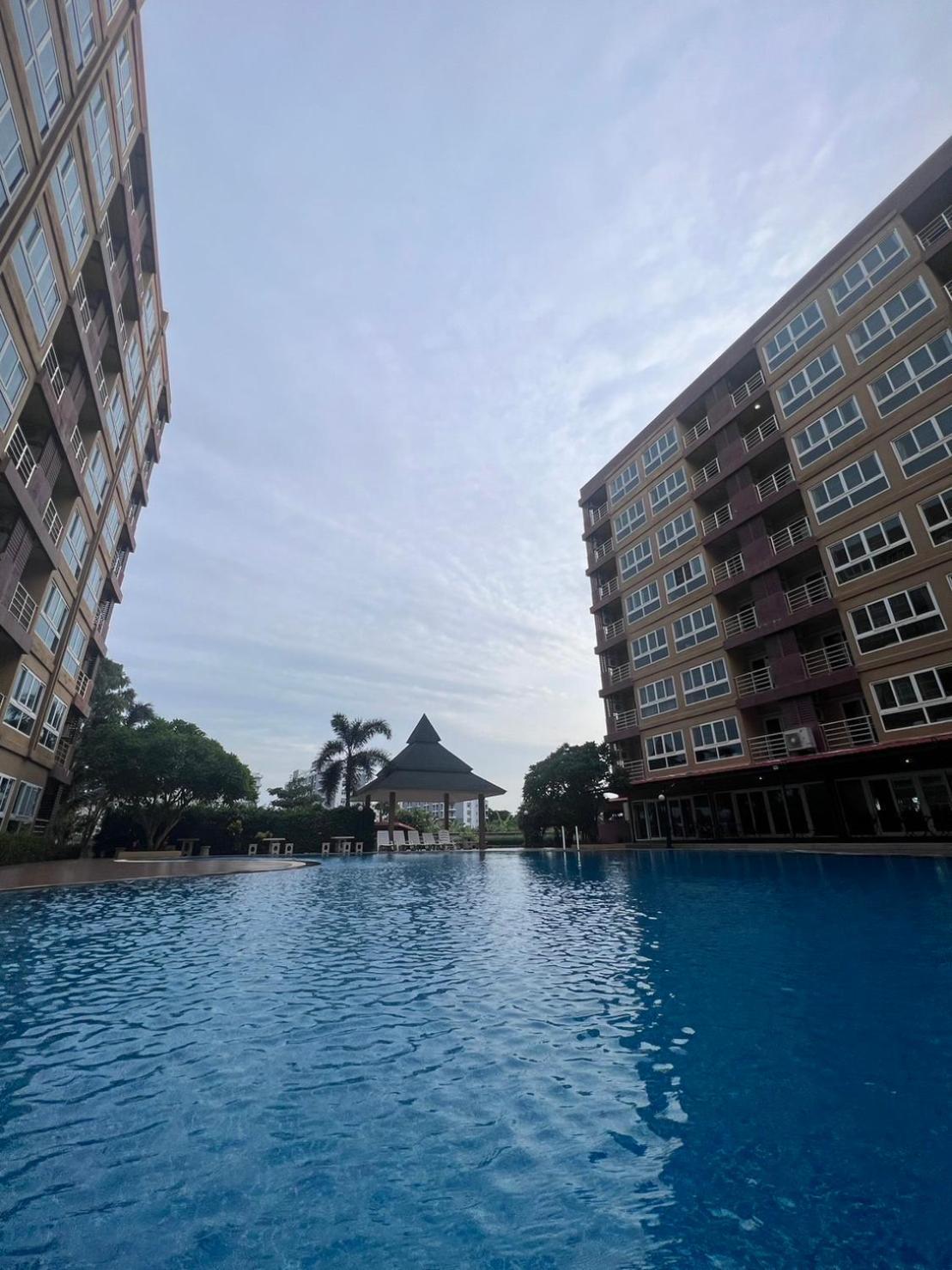H2Do Hotel Ban Khlong Sanam Phli Esterno foto